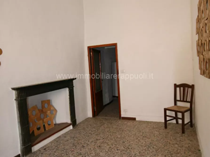 Immagine 3 di Casa indipendente in vendita  a Lucignano