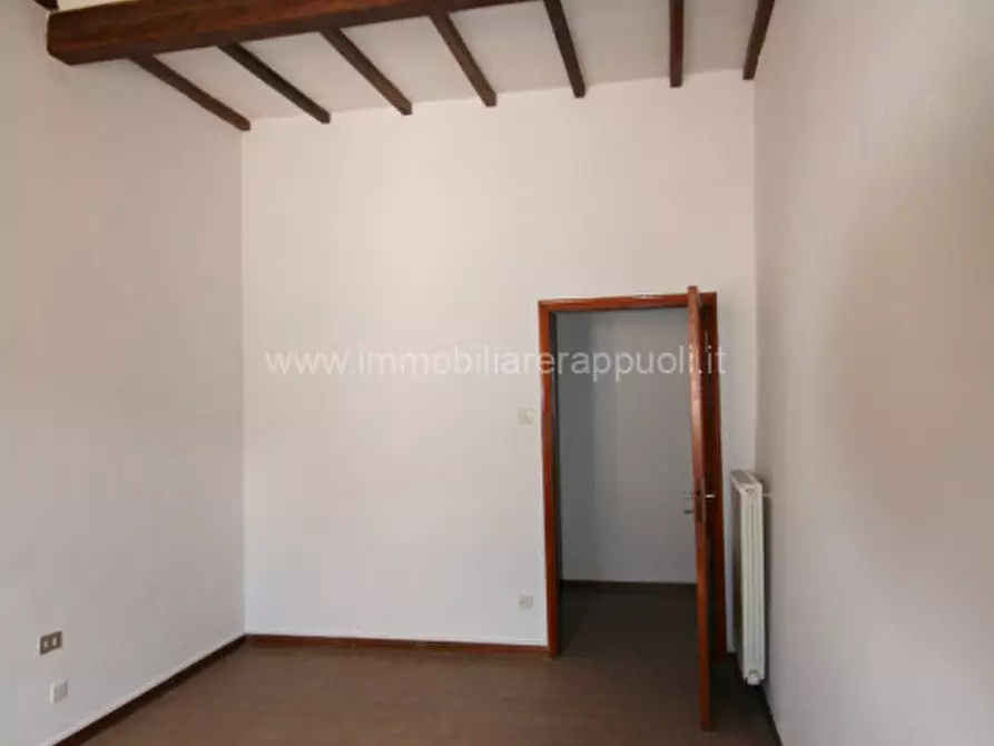 Immagine 10 di Casa indipendente in vendita  a Lucignano