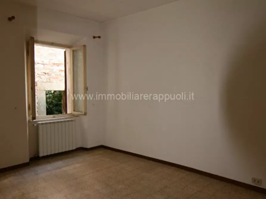 Immagine 13 di Casa indipendente in vendita  a Lucignano