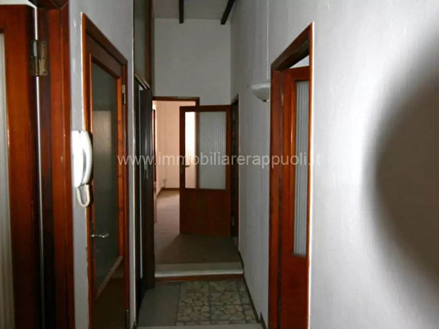 Immagine 17 di Casa indipendente in vendita  a Lucignano