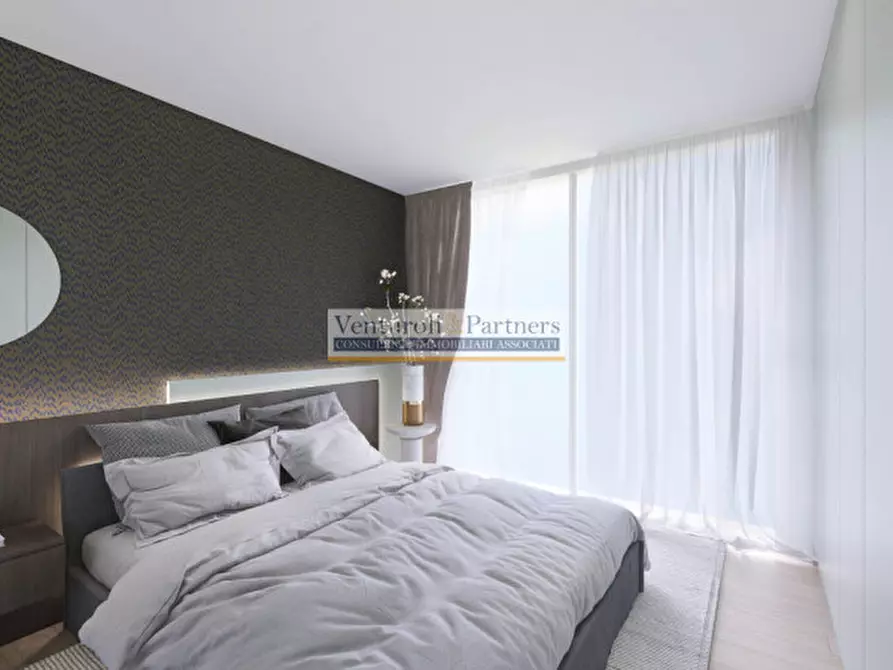 Immagine 8 di Appartamento in vendita  in via lorenzini a Desenzano Del Garda