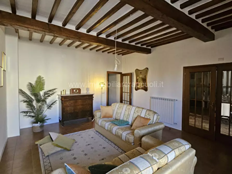 Immagine 1 di Appartamento in vendita  a Sinalunga