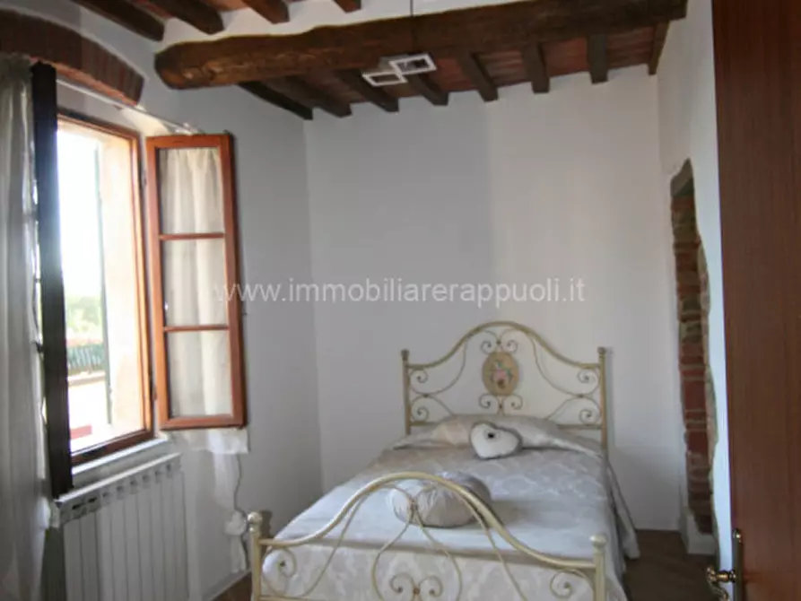 Immagine 13 di Appartamento in vendita  a Sinalunga