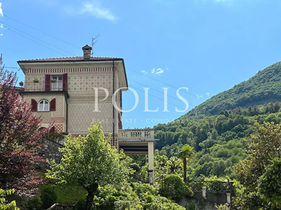 Immagine 6 di Villa in vendita  a Claino Con Osteno