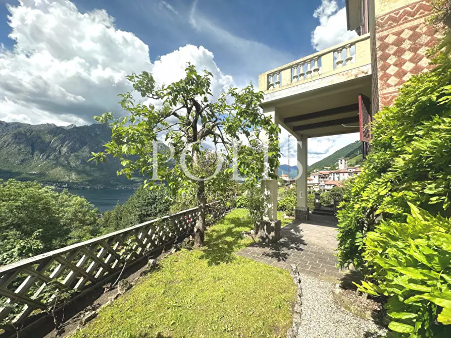 Immagine 8 di Villa in vendita  a Claino Con Osteno