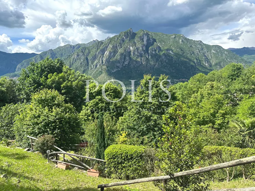 Immagine 17 di Villa in vendita  a Claino Con Osteno