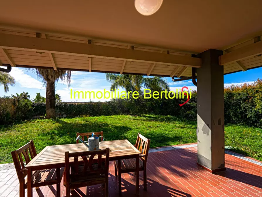 Immagine 1 di Appartamento in vendita  in strada solaro a San Remo