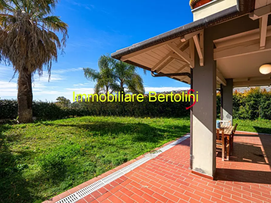 Immagine 2 di Appartamento in vendita  in strada solaro a San Remo