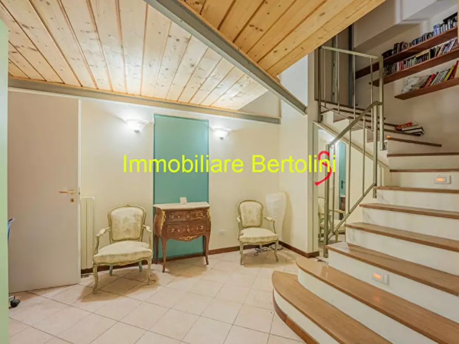 Immagine 10 di Appartamento in vendita  in strada solaro a San Remo