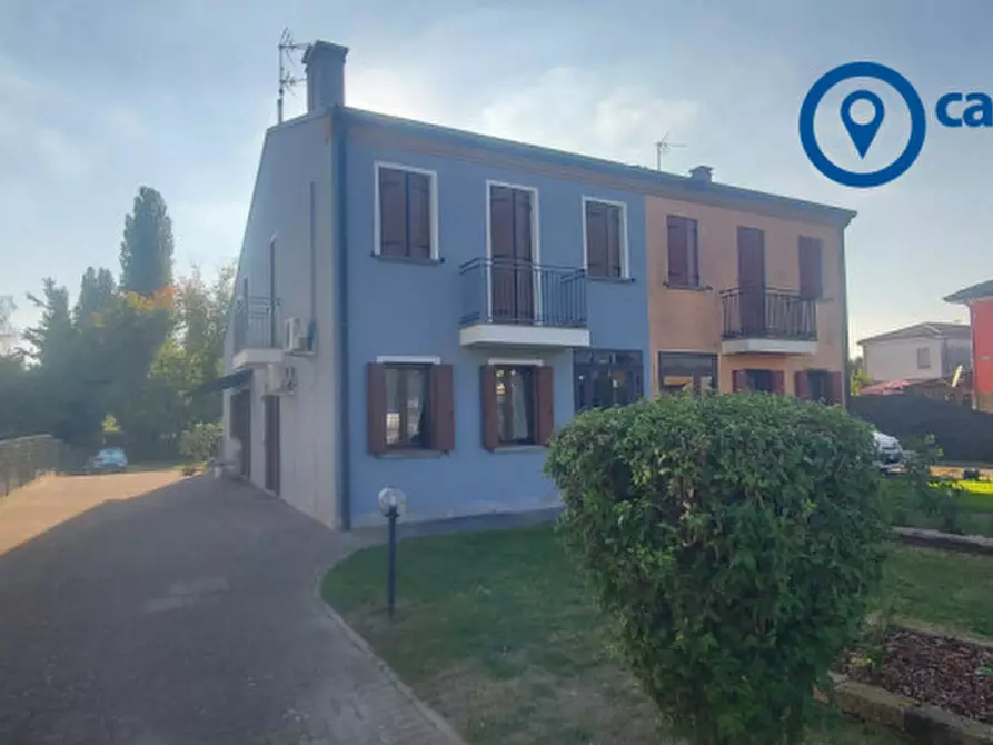 Immagine 3 di Casa bifamiliare in vendita  in via Munerati 78/L a Rovigo