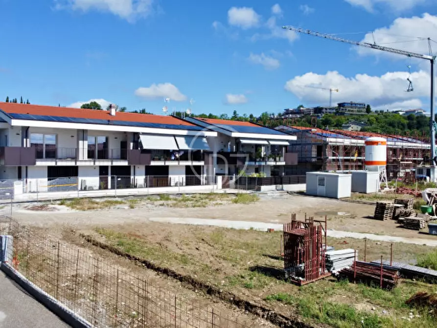 Immagine 3 di Appartamento in vendita  in Via Tito Speri a Padenghe Sul Garda