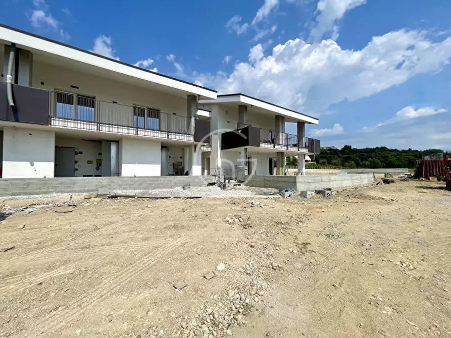 Immagine 8 di Appartamento in vendita  in Via Tito Speri a Padenghe Sul Garda