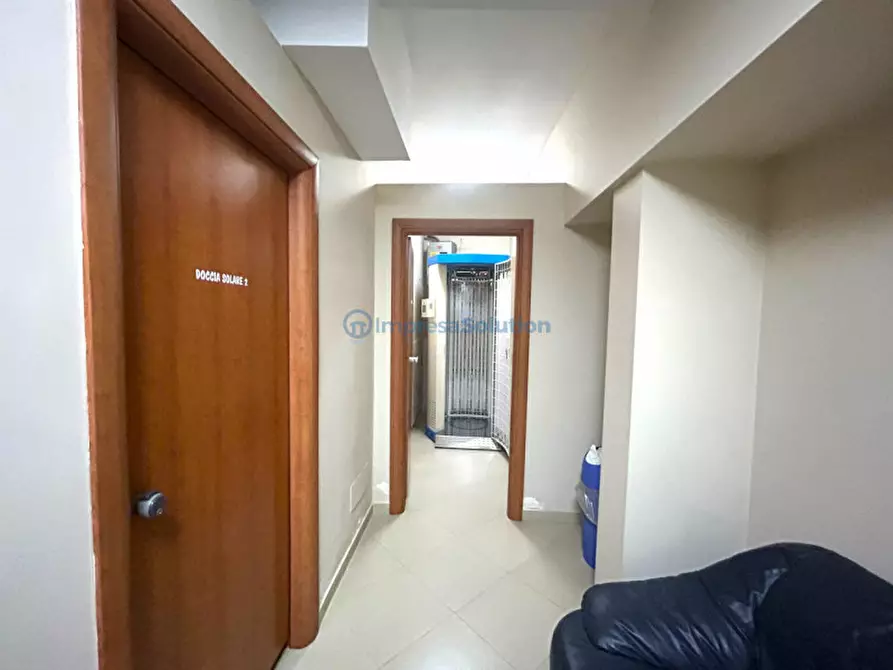 Immagine 19 di Negozio in vendita  in Via Francesco Cilea a Napoli