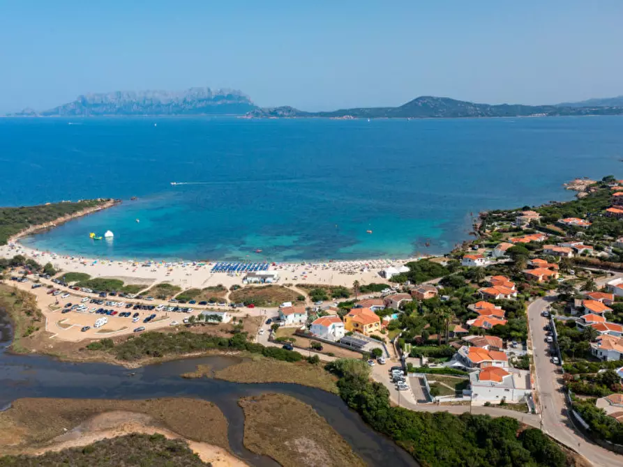 Immagine 25 di Villa in vendita  in via dei pescatori a Olbia