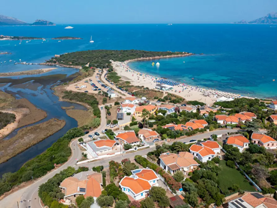 Immagine 26 di Villa in vendita  in via dei pescatori a Olbia