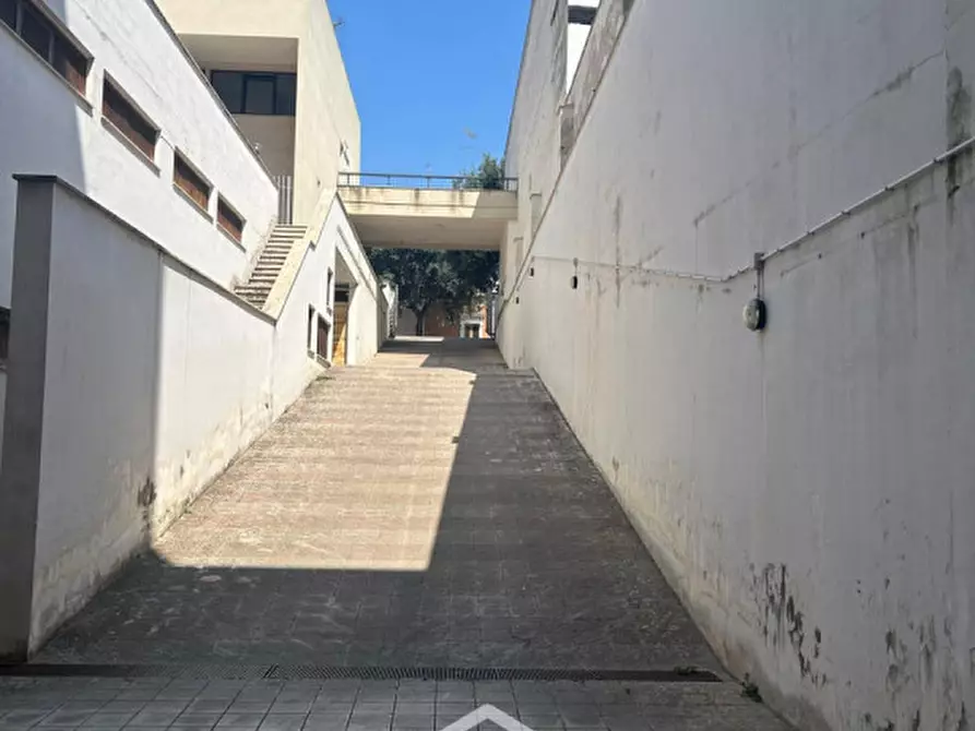 Immagine 2 di Garage in vendita  in viale della libertà 141 a Lecce
