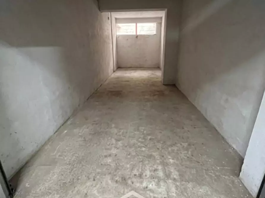 Immagine 7 di Garage in vendita  in viale della libertà 141 a Lecce