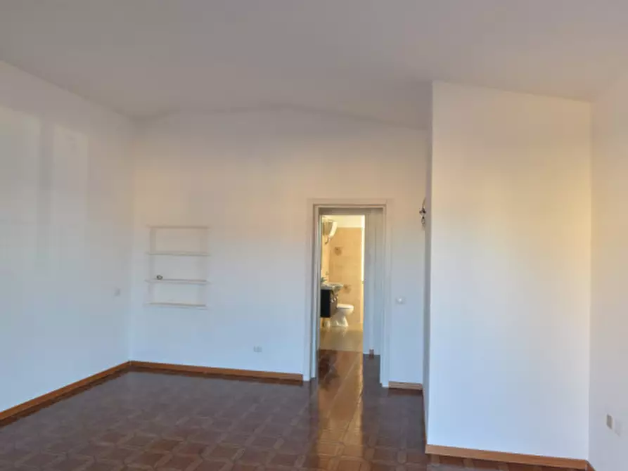 Immagine 13 di Appartamento in vendita  in Via Mantova 2 a Olbia