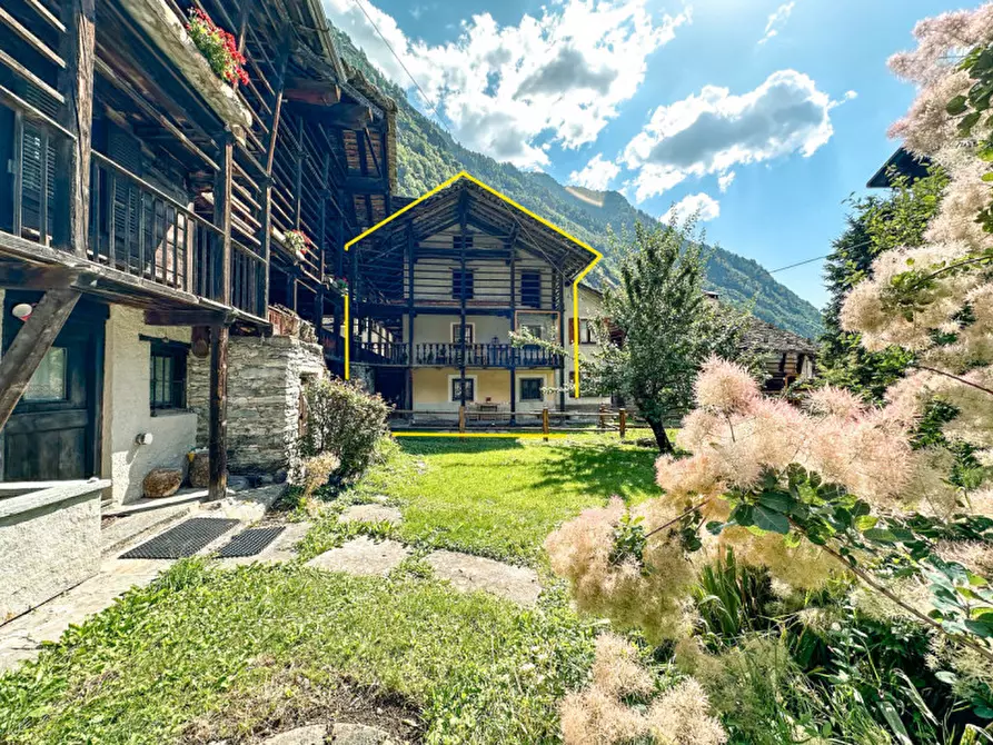 Immagine 1 di Appartamento in vendita  in frazione Giacomolo a Alagna Valsesia