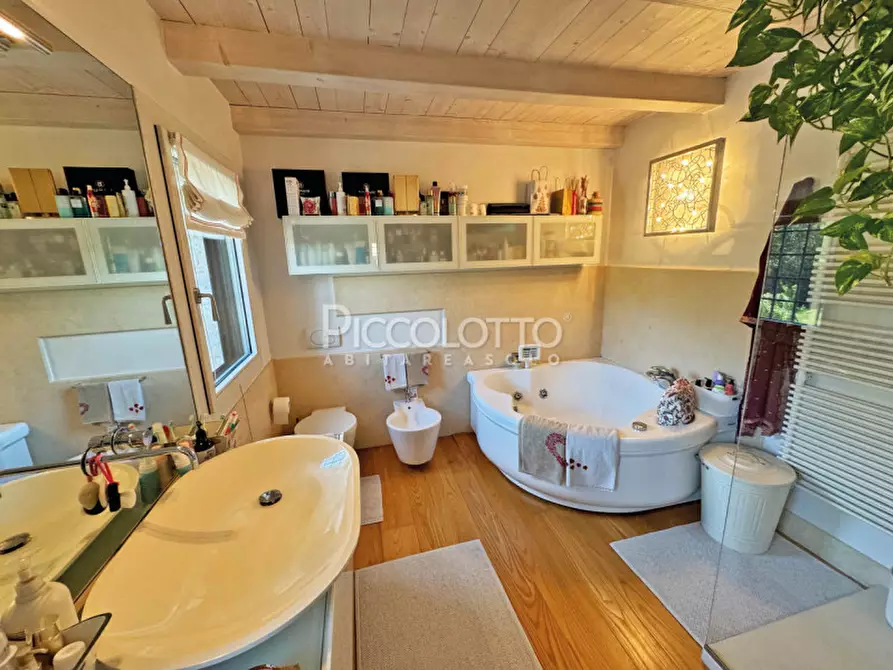 Immagine 15 di Rustico / casale in vendita  in Asolo, via Santa Giustina a Asolo