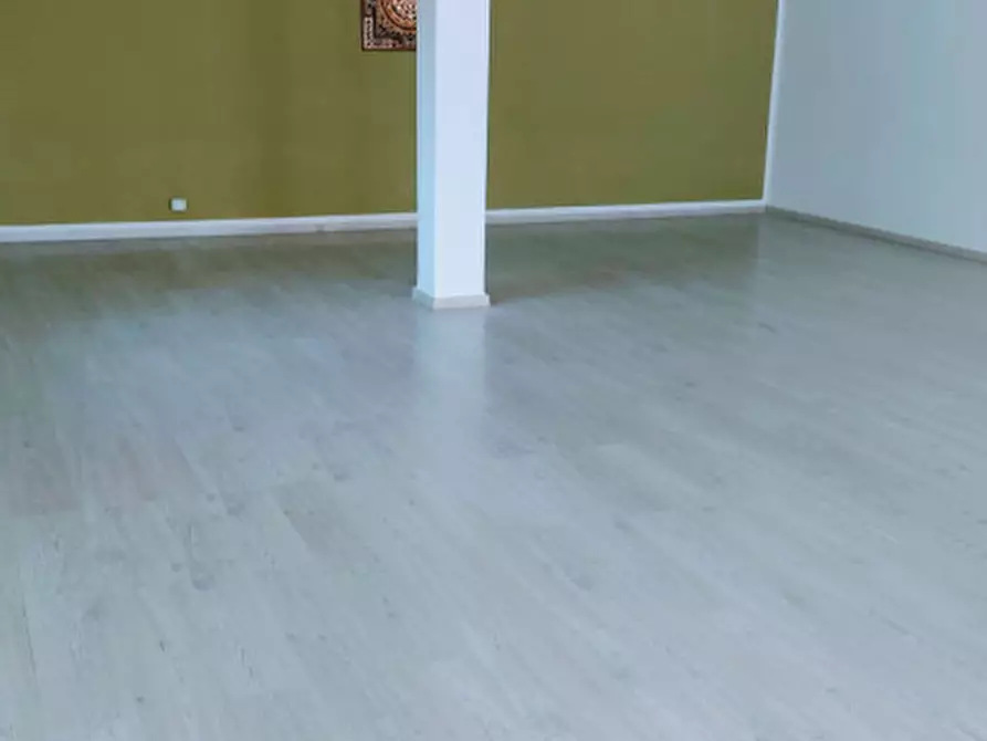 Immagine 1 di Negozio in affitto  in Via San Pietro a Cordenons