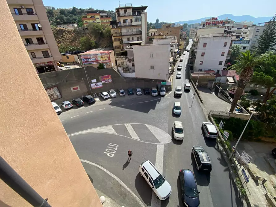 Immagine 3 di Appartamento in vendita  a Reggio Di Calabria