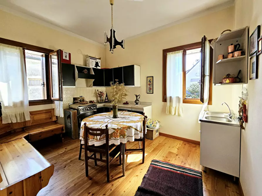 Immagine 2 di Casa indipendente in vendita  in via guglielmo marconi a Vo
