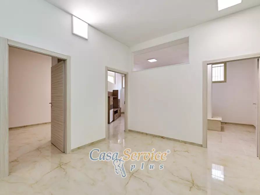 Immagine 4 di Ufficio in vendita  in Via Grazia Deledda a Gallipoli