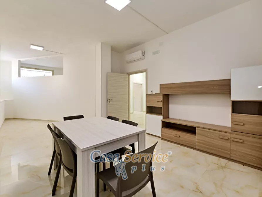 Immagine 9 di Ufficio in vendita  in Via Grazia Deledda a Gallipoli