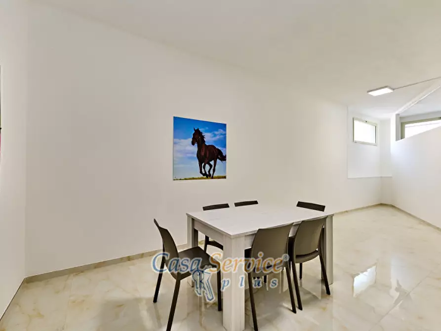 Immagine 11 di Ufficio in vendita  in Via Grazia Deledda a Gallipoli