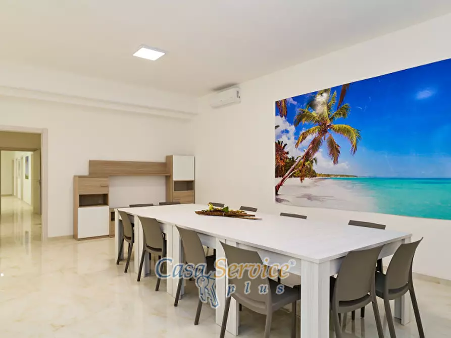 Immagine 18 di Ufficio in vendita  in Via Grazia Deledda a Gallipoli