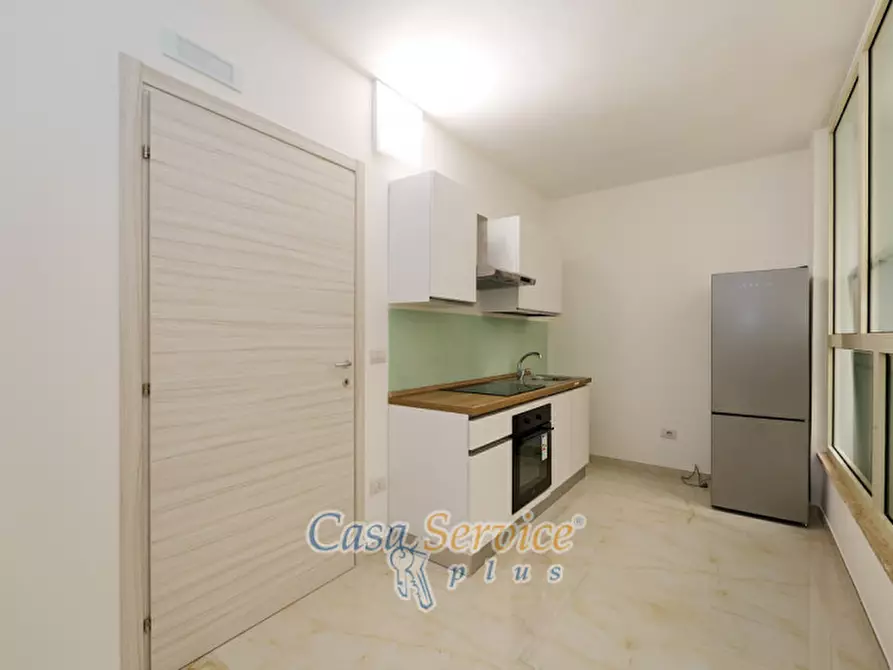 Immagine 31 di Ufficio in vendita  in Via Grazia Deledda a Gallipoli