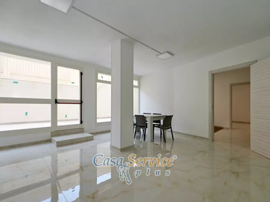 Immagine 33 di Ufficio in vendita  in Via Grazia Deledda a Gallipoli