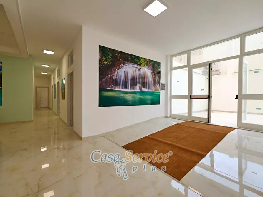 Immagine 44 di Ufficio in vendita  in Via Grazia Deledda a Gallipoli