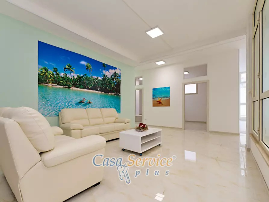 Immagine 49 di Ufficio in vendita  in Via Grazia Deledda a Gallipoli