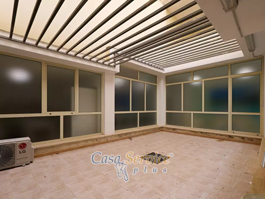 Immagine 60 di Ufficio in vendita  in Via Grazia Deledda a Gallipoli