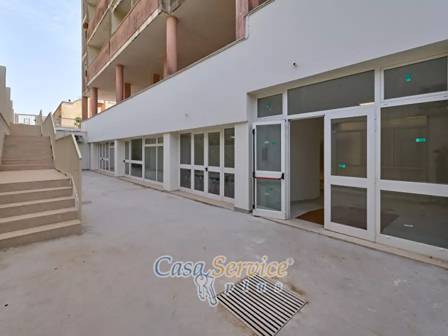 Immagine 63 di Ufficio in vendita  in Via Grazia Deledda a Gallipoli