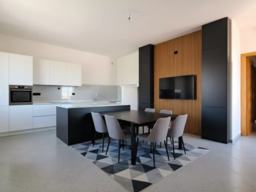 Immagine 3 di Attico in vendita  a Passignano Sul Trasimeno