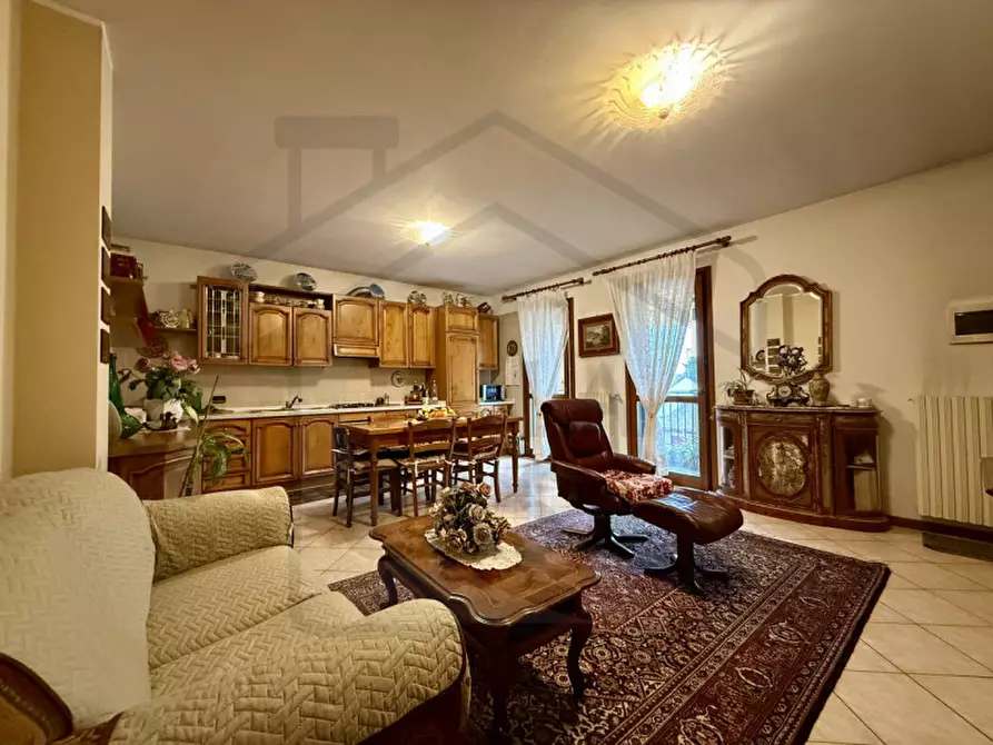 Immagine 1 di Appartamento in vendita  in Via Michelangelo a Teolo