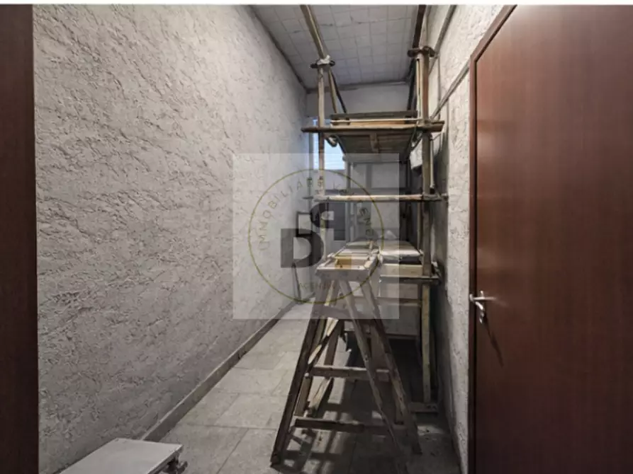 Immagine 11 di Magazzino in vendita  a Vobarno