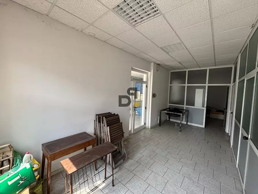 Immagine 19 di Magazzino in vendita  a Vobarno