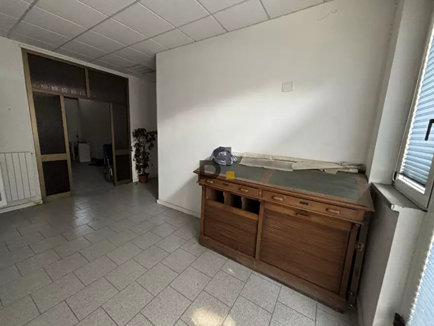 Immagine 35 di Magazzino in vendita  a Vobarno