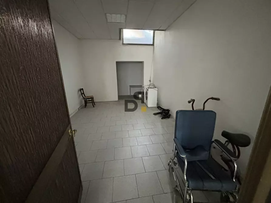 Immagine 55 di Magazzino in vendita  a Vobarno