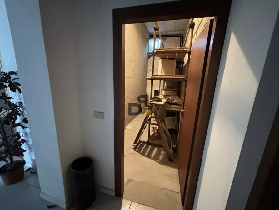 Immagine 57 di Magazzino in vendita  a Vobarno