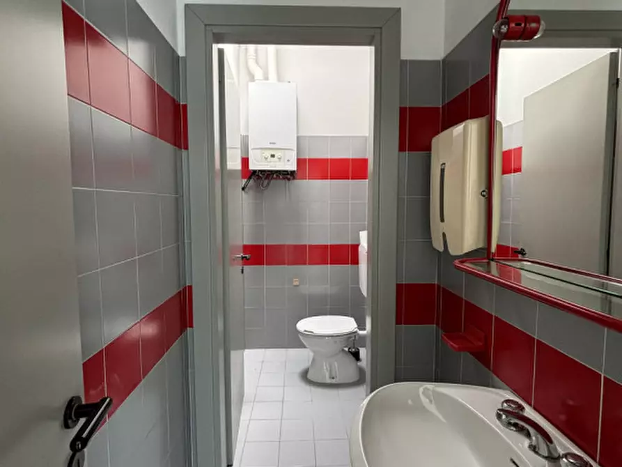 Immagine 20 di Ufficio in affitto  a Brendola