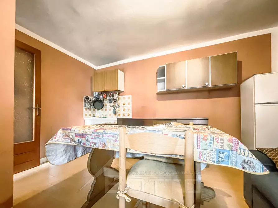 Immagine 4 di Appartamento in vendita  in Via sant Isidoro 28 a Cesara