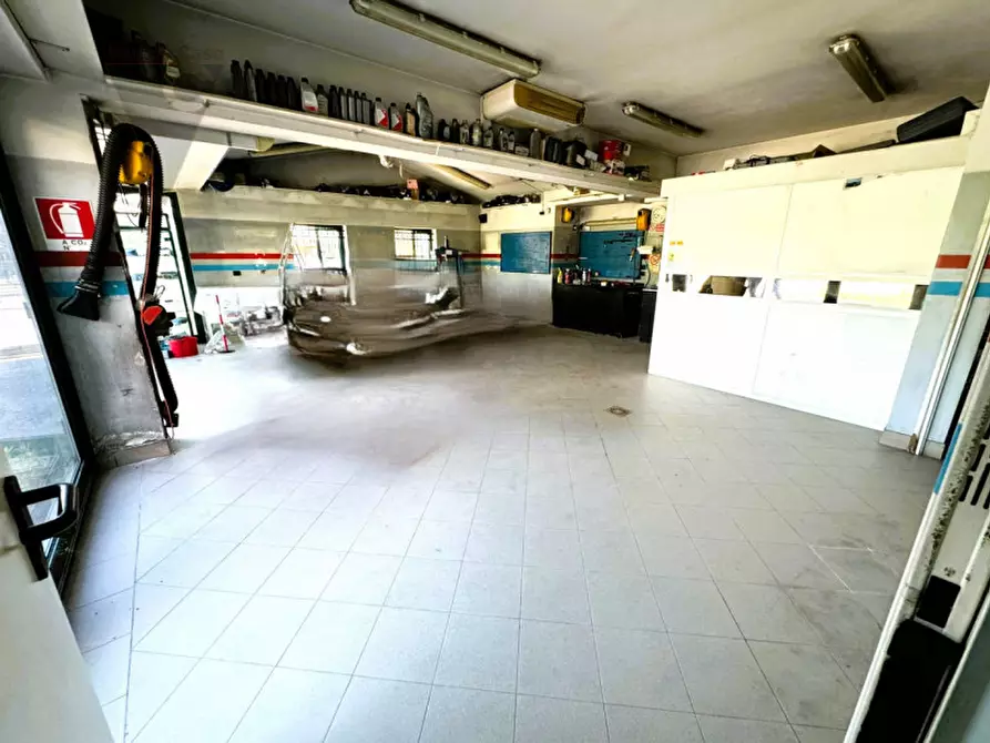 Immagine 3 di Negozio in vendita  in Via dell'artigianato a Padova