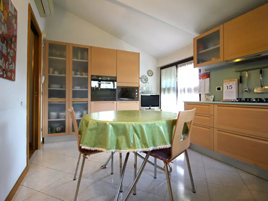 Immagine 8 di Casa bifamiliare in vendita  in Via Camillo Benso Conte di Cavour 129 a Cernusco Sul Naviglio