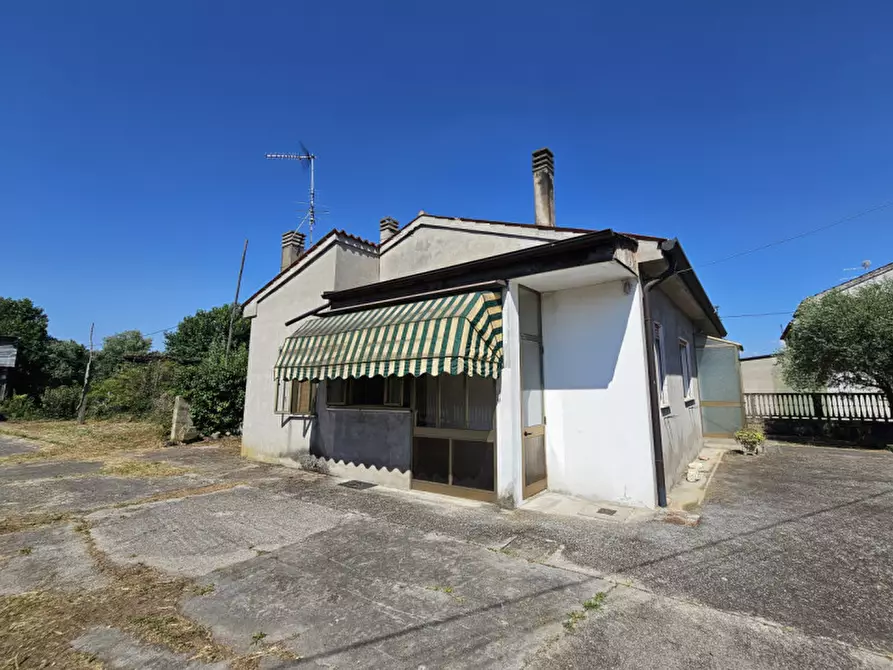 Immagine 1 di Casa indipendente in vendita  in VIA DEI CADUTI a Borgo Veneto