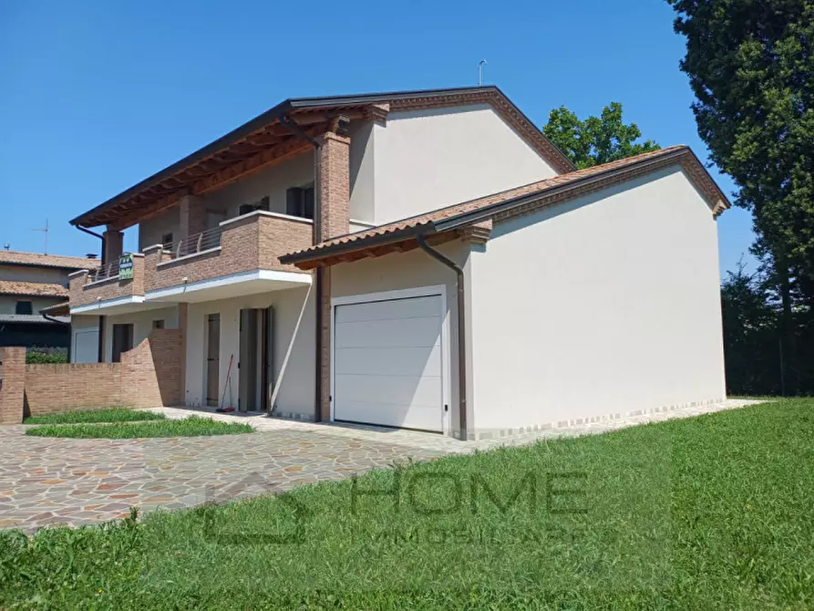 Immagine 2 di Casa bifamiliare in vendita  in Via Caltana a Campodarsego